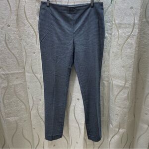 Women's Cropped Pants in Blue Checkered Pattern